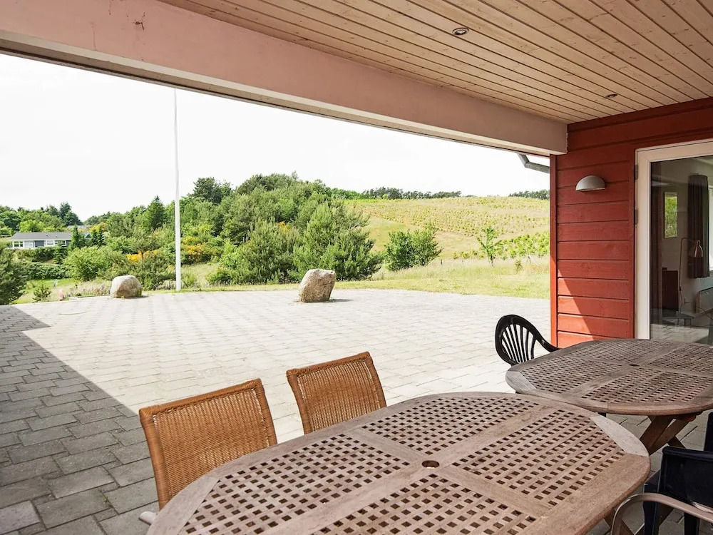 Rustic Holiday Home in Ebeltoft with Hot Tub