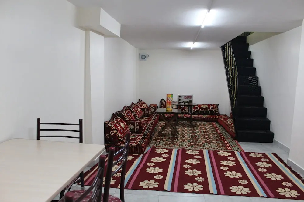 Sare House