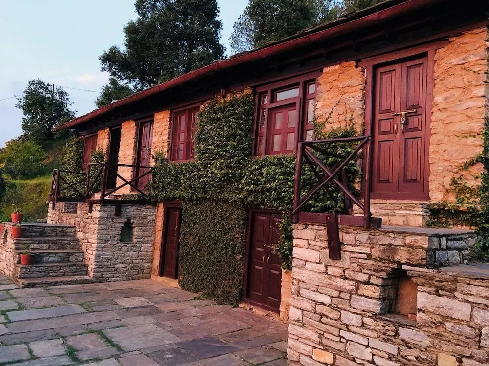 Itmenaan Estate