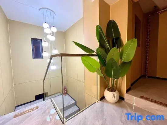 Jingshang Yunting Apartment (Haikou Wuyuan River Sports Stadium Convention and Exhibition Center)
