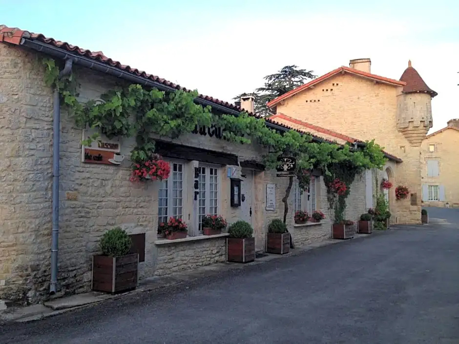 Le Grenier 1 Rue Verte Tusson 16140 France