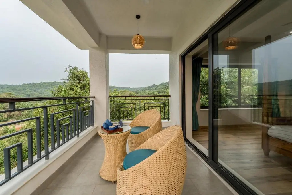SaffronStays Eden Greens