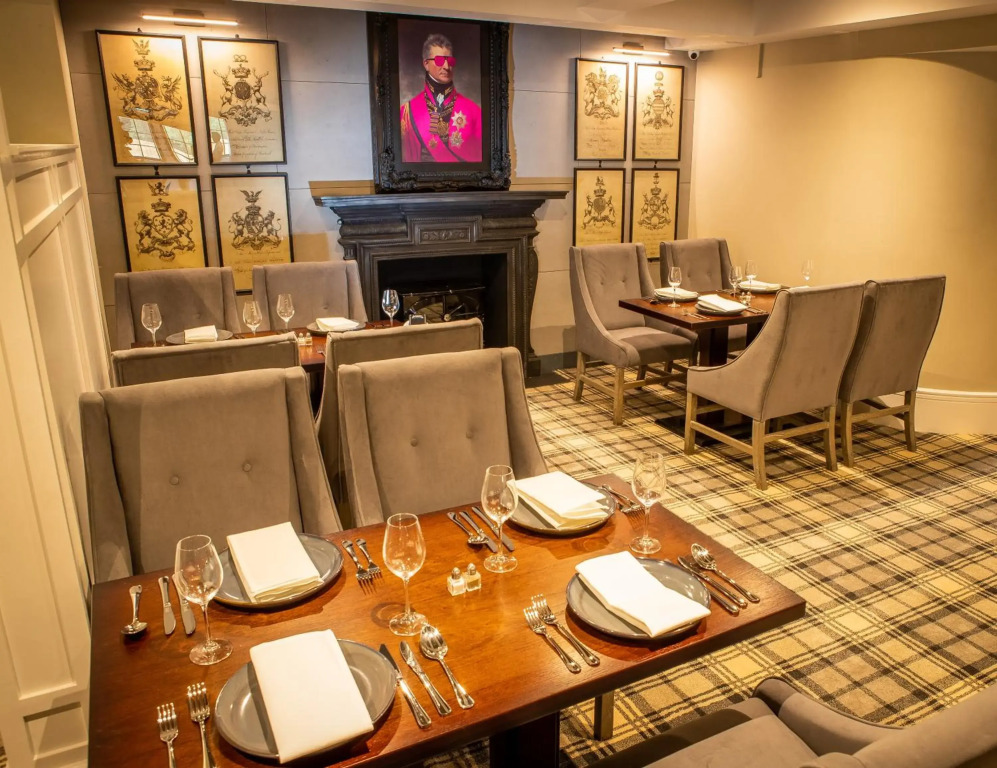 Crowwood Hotel and Alba Restaurant