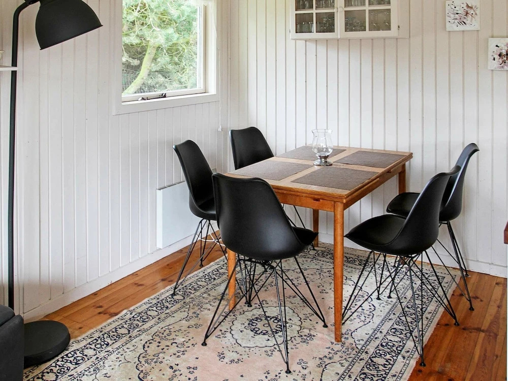 Tranquil Holiday Home in Rødby Near Sea