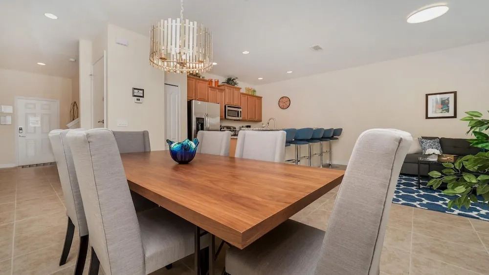 8851 Candy Palm Road