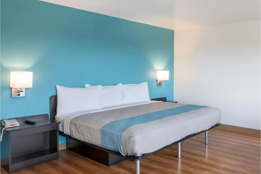 Motel 6-Colorado Springs, CO - Air Force Academy
