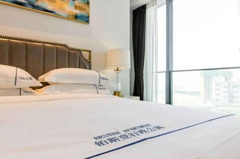 Platinum Stearns Hotel