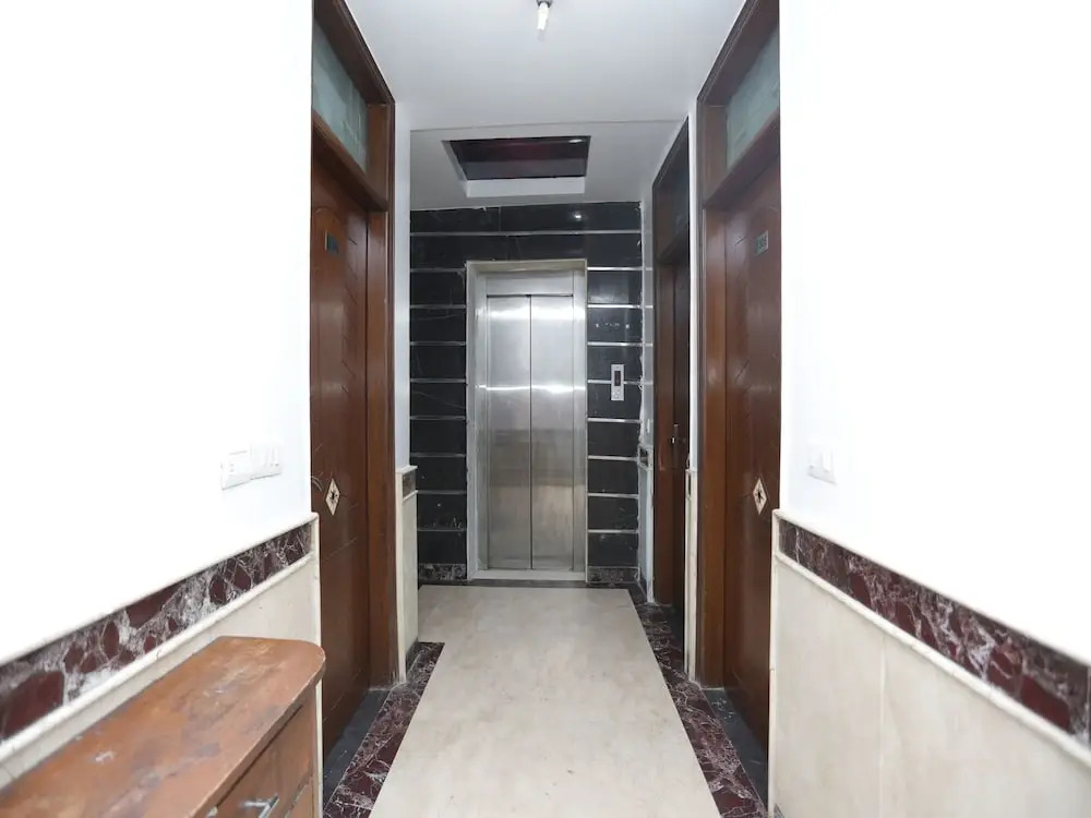 OYO 1660 Hotel Topaz