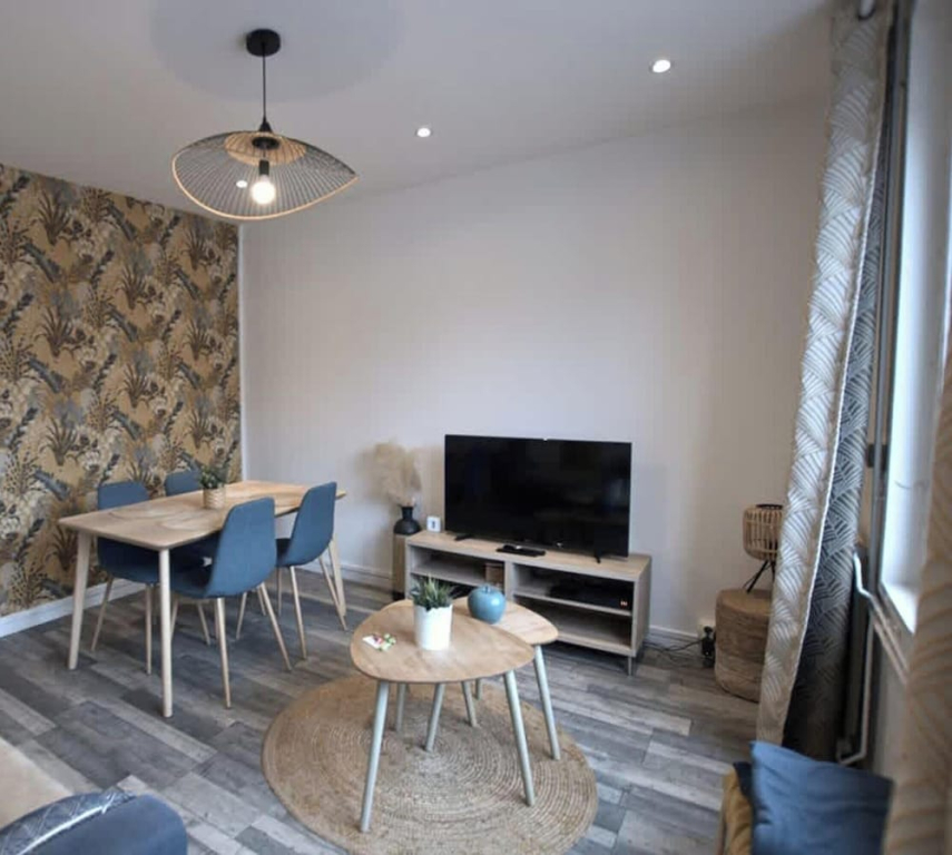 La Maison Citadine Garage Wifi Lavelinge 4pers