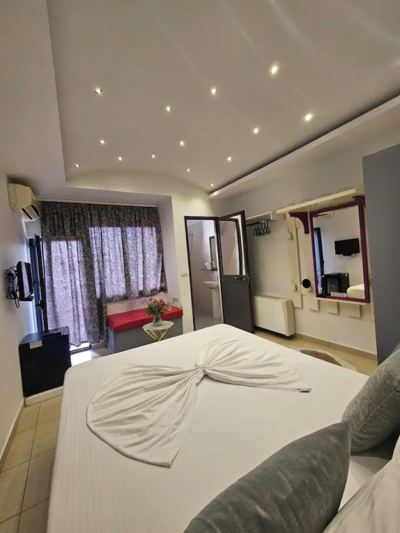 Golden Flower Hotel
