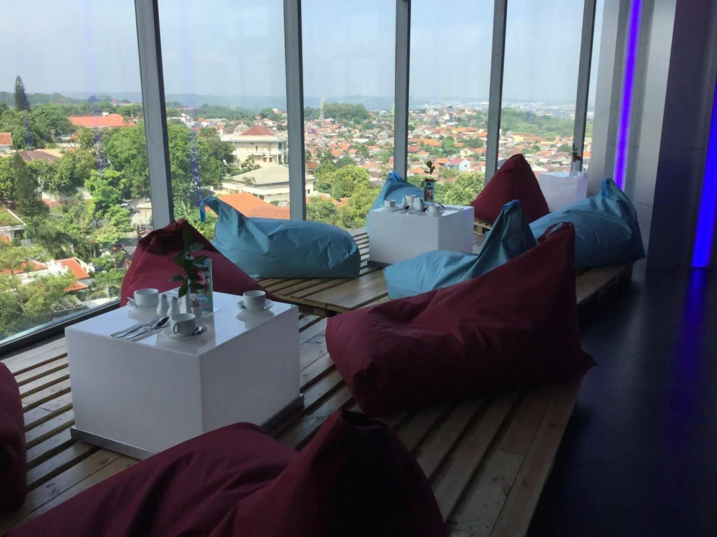 Grand Edge Hotel Semarang