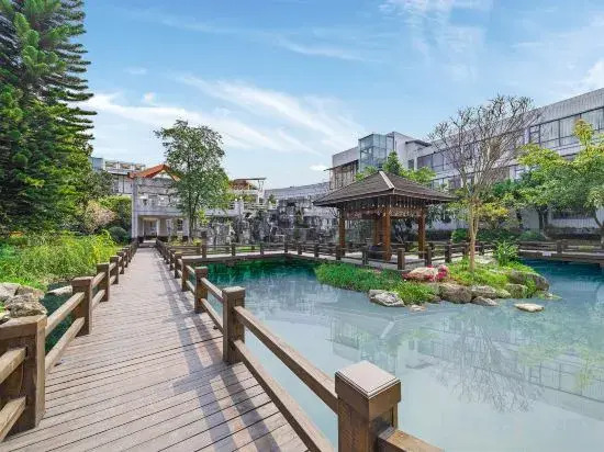Chengdu Star Flower Garden Hotel (University Games Sports Center)
