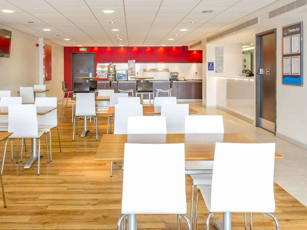Travelodge London Whetstone Hotel