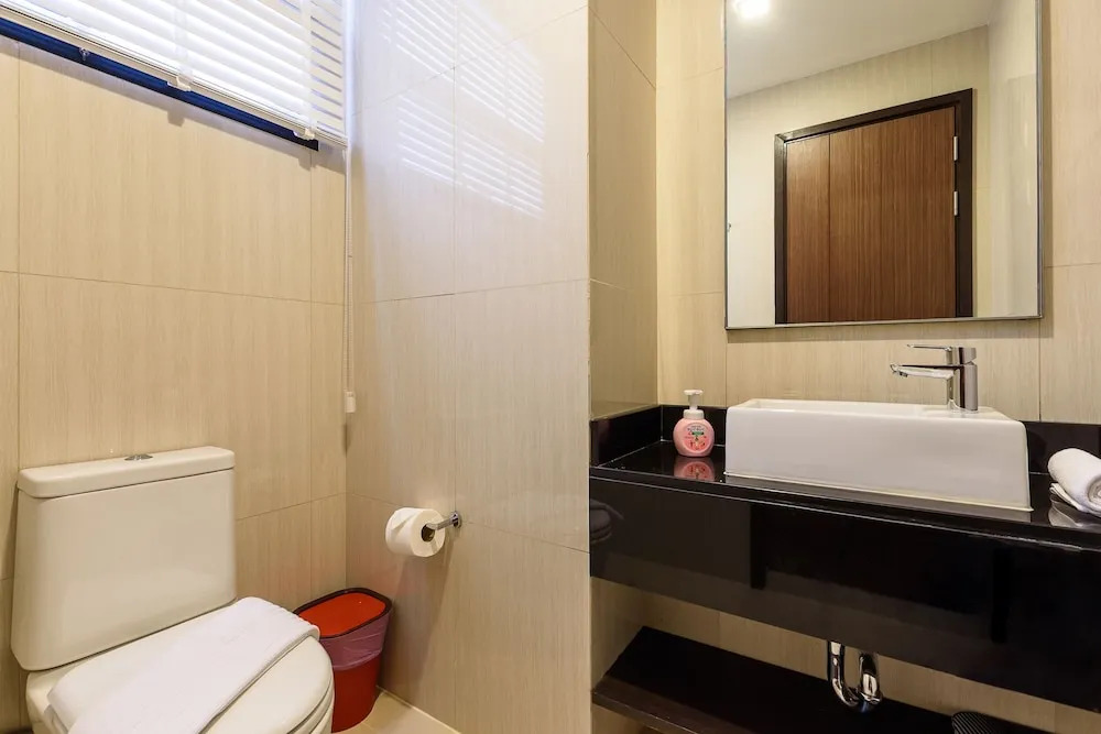 Townhouse With A Walking Distance From Bangtao Beach