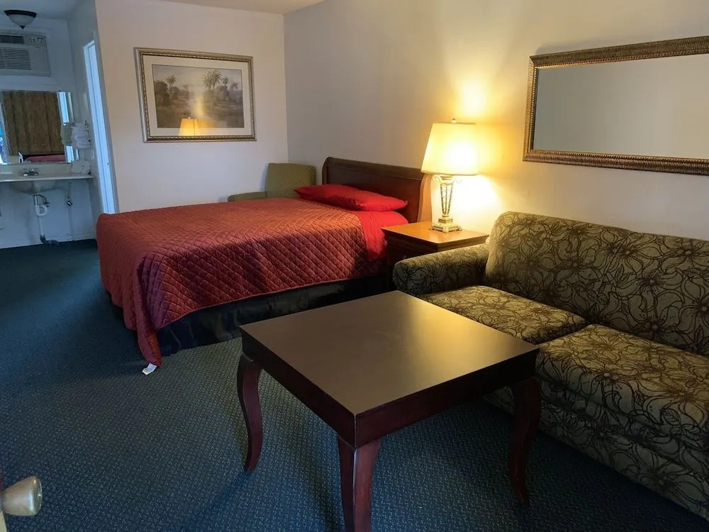 Motel 8 Lake City