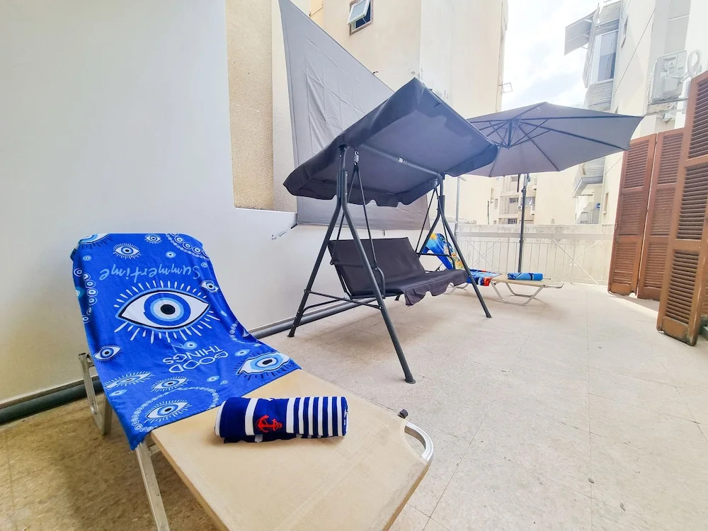 CityCenter Rooms Next to the Beach