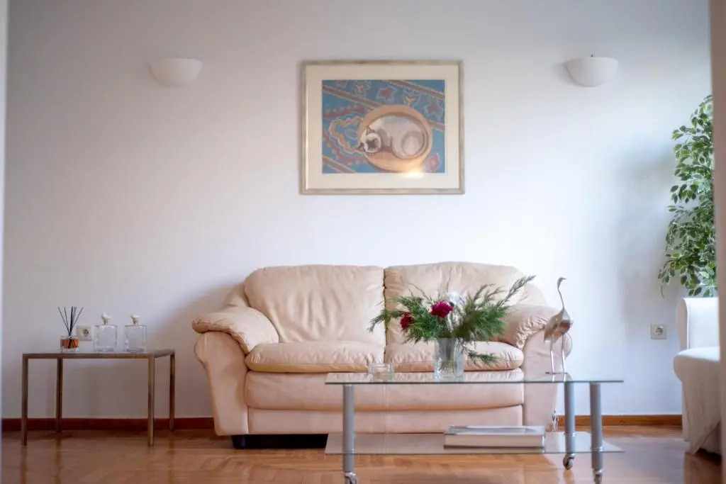 Central 5 Room Apartment