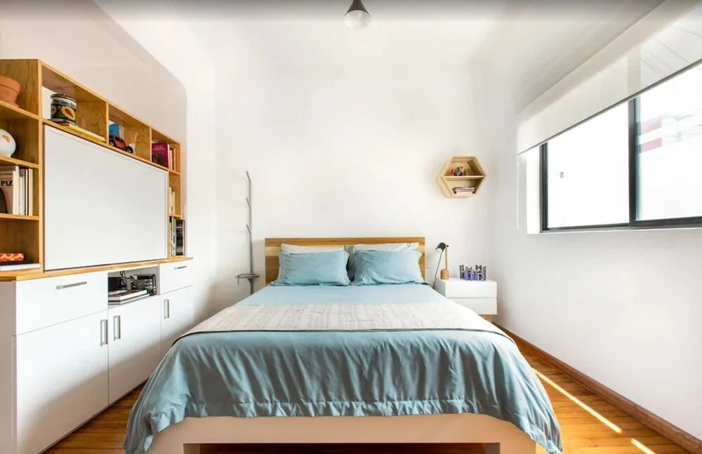 Hip, Colorful Studio with Patio in Roma Norte