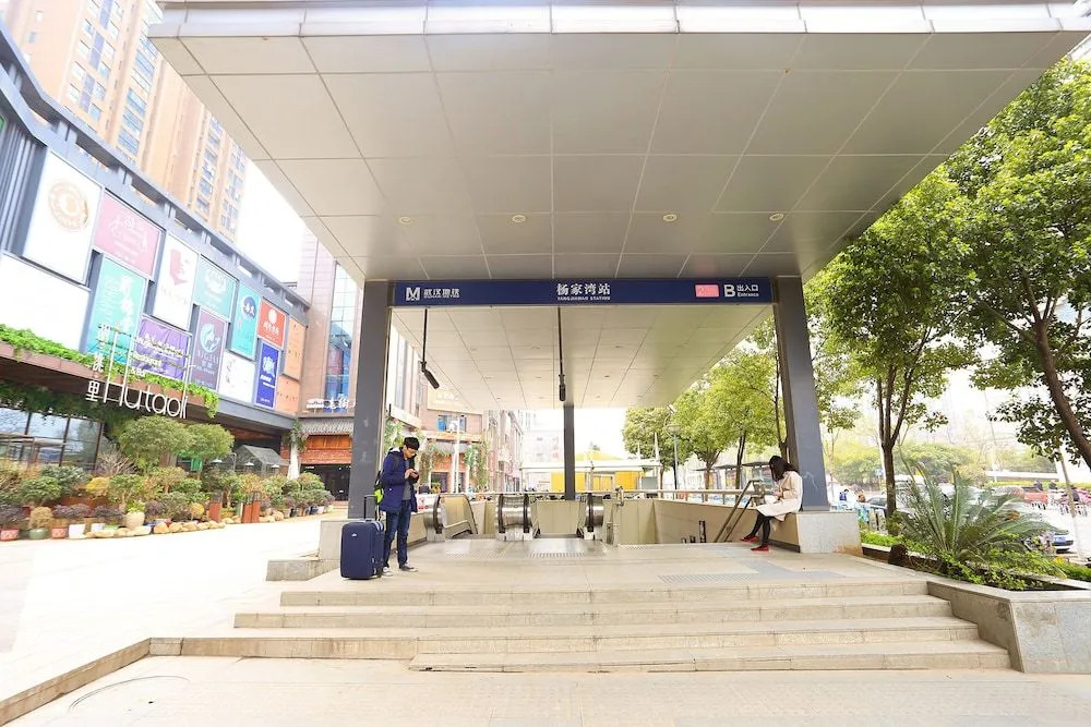 Line 2 apartment