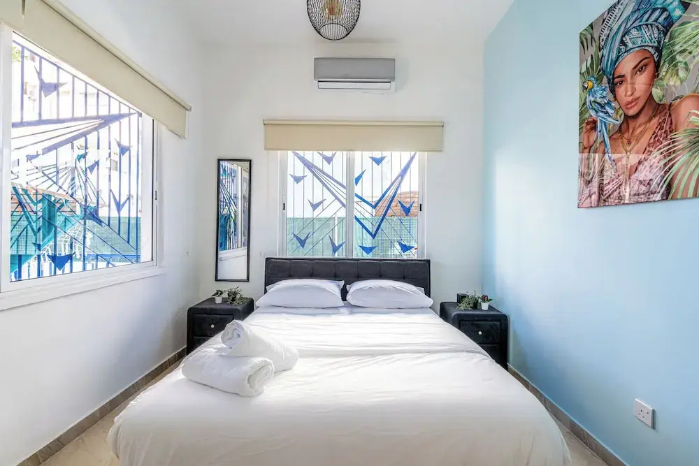 Nala - 2 Bedroom Apt & Patio in Larnaca