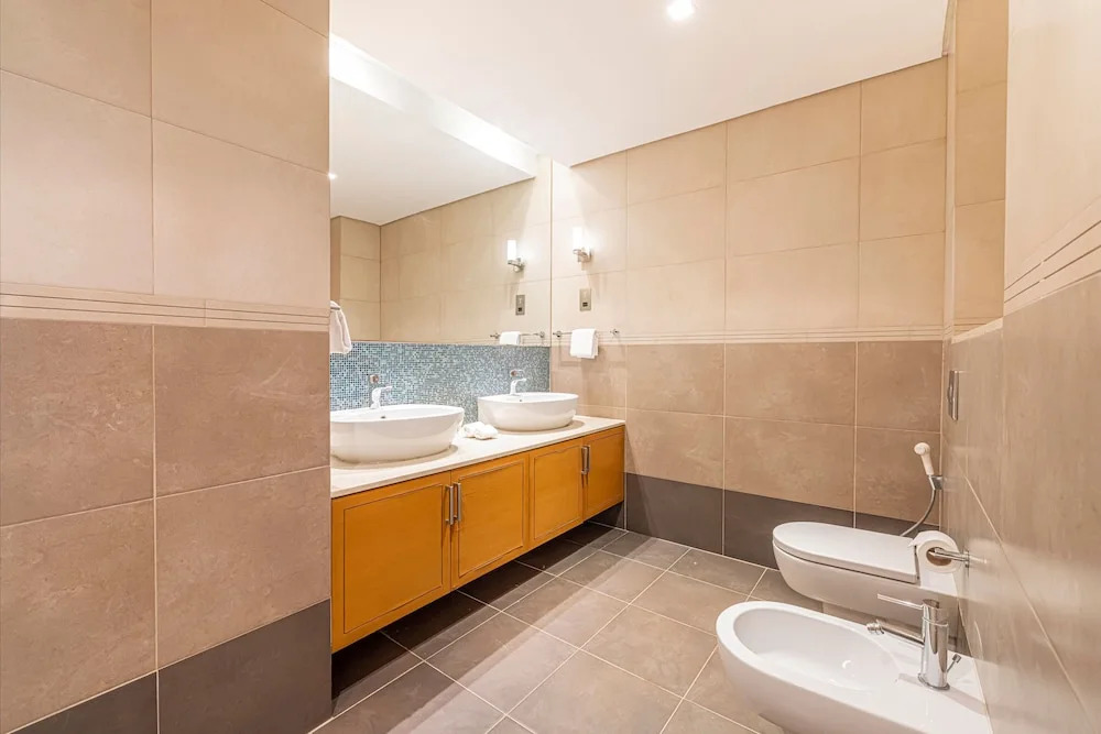 Large Terrace and Pool View - 2 Br - Next to Mall
