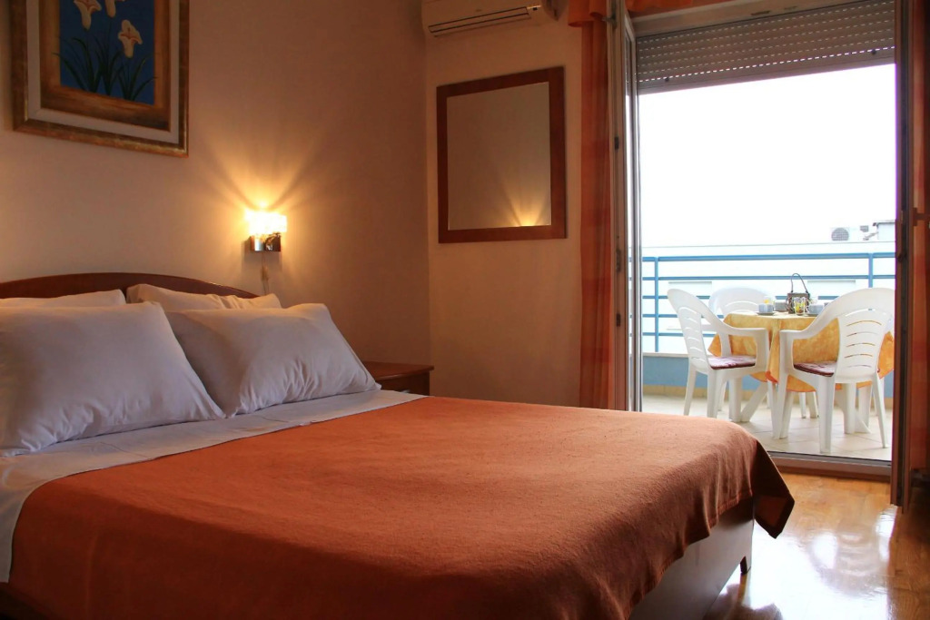 Beachside Apartments Znjan