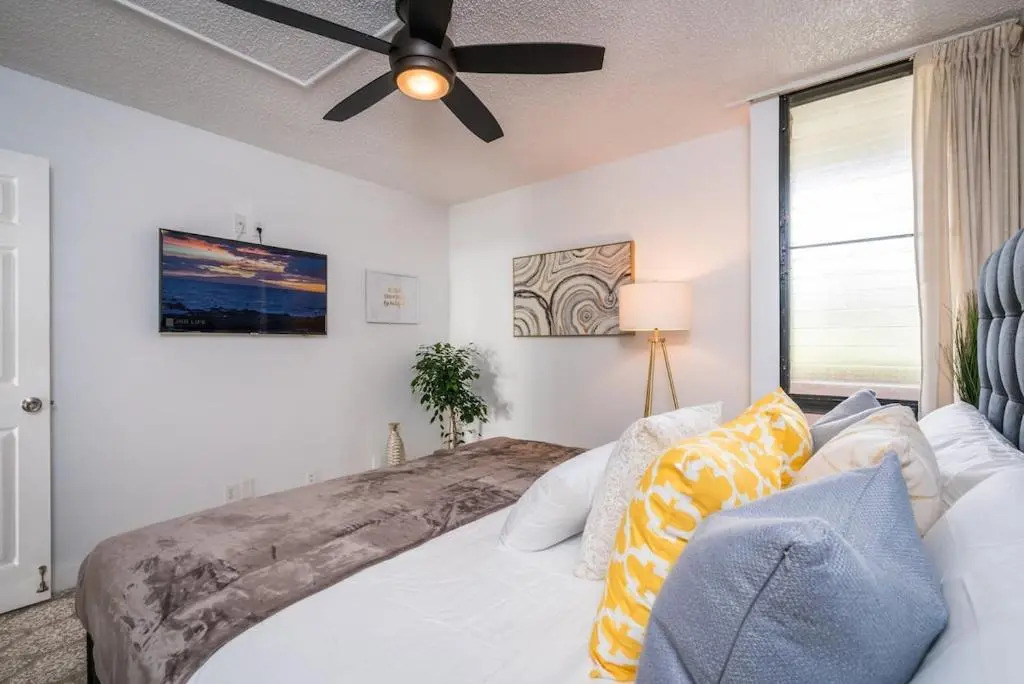 1BD Condo with Ocean Views: 40% OFF, Self Check-In