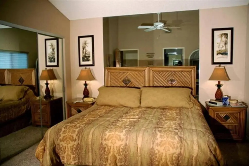 3 Bedrooms, Palm Valley Country Club, Golf Cart & 3 Bikes