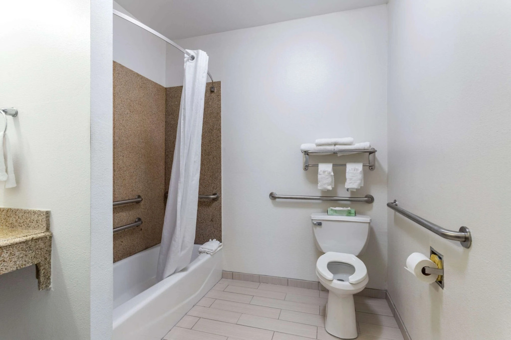 Mainstay Suites Rogers