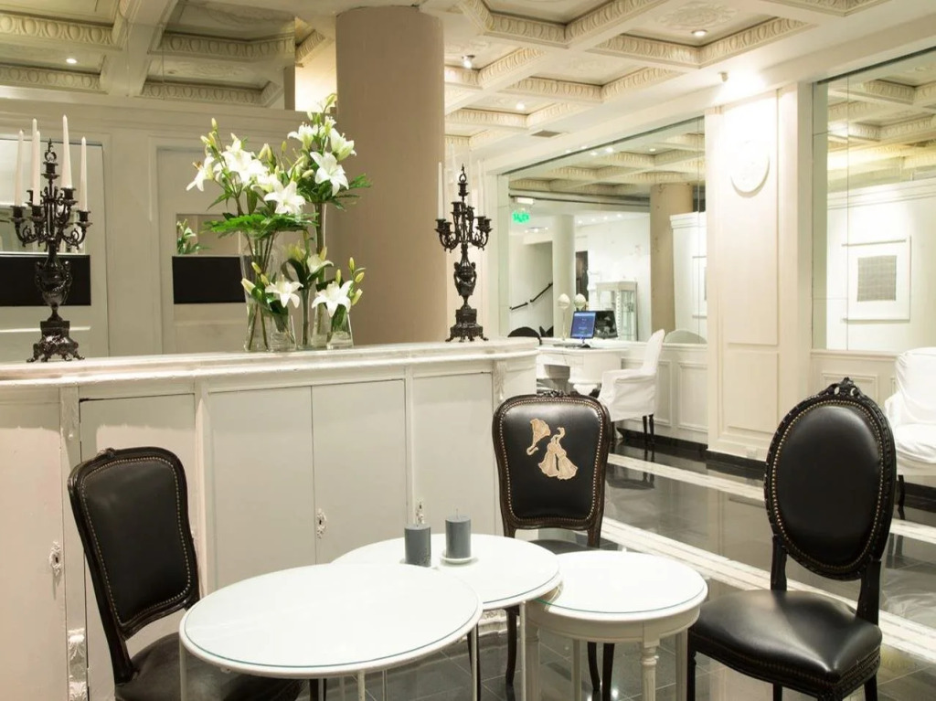1253 Recoleta Small Hotel