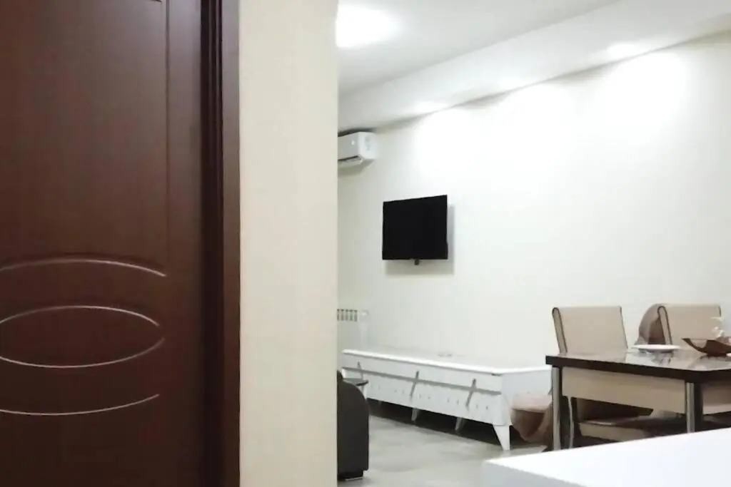 Leo Group BEST SUITE 09-44