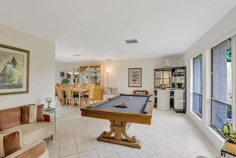 Waterfront home on key lot with pool/view of river