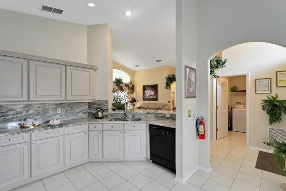Hampton Lakes 4 Bedroom Home Private Pool 15 Min to Disney