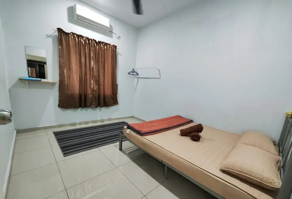OYO Homes 90679 Bahari Homes