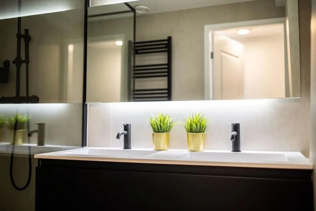 Exceptional 3 Bedroom Serviced Apartment 83m2 -NB304E-