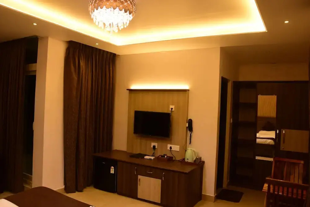 Vanam Holidays