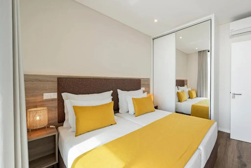 Monumental Plaza by Petit Hotels