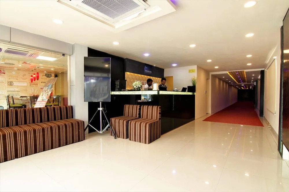 FabHotel Berry's