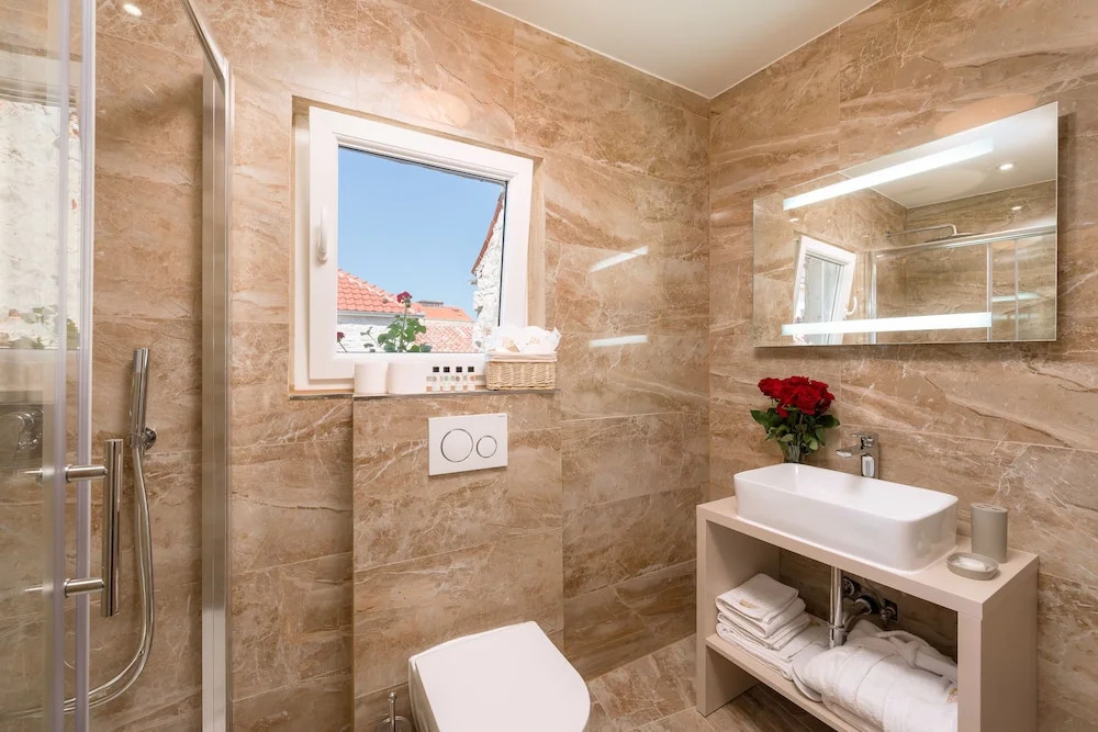 Agava Lux Rooms&Pool