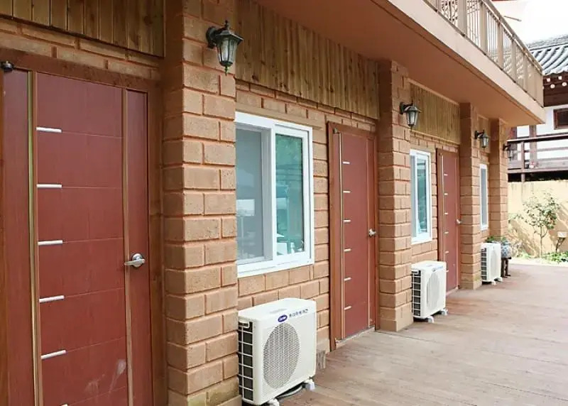 Hongcheon Giwajip Punggyeong Pension
