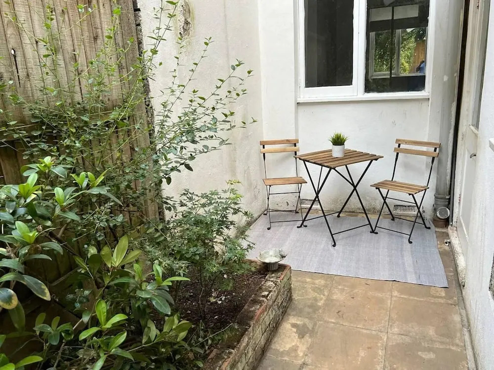 Charming 1-bed Apartment in West London