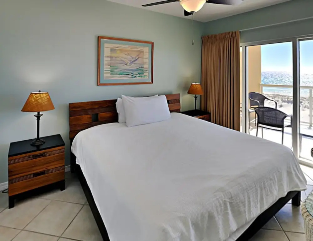 Emerald Isle Pensacola Beach by Southern Vacation Rentals