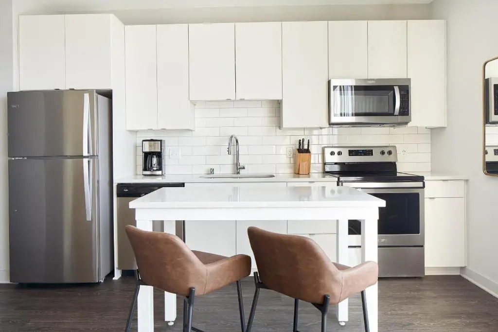 Sonder — Luna Apartments