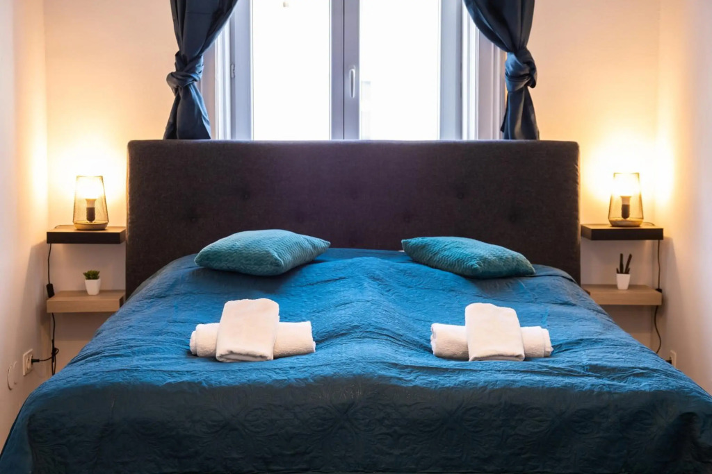 Ruby luxurious new 1 bedroom apartment with view of Schönbrunn Palace