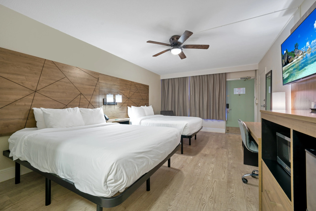 Quality Inn & Suites Airport-Cruise Port Hollywood