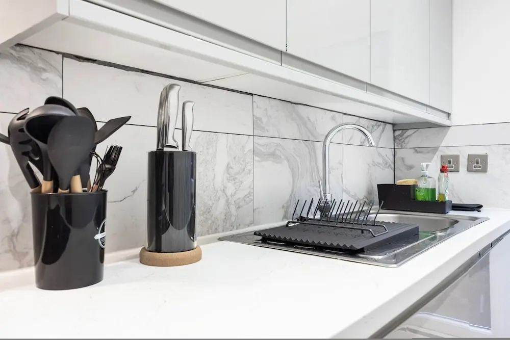 3 Bedroom Apartment by River Thames