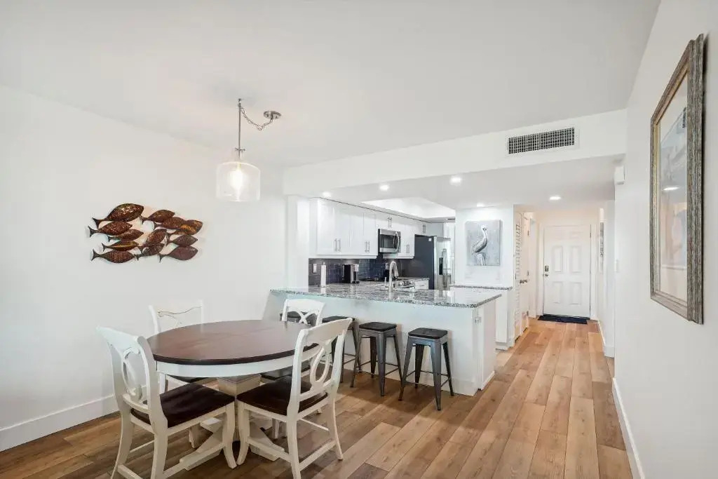 Land's End 7-402 Beach Front - Premier