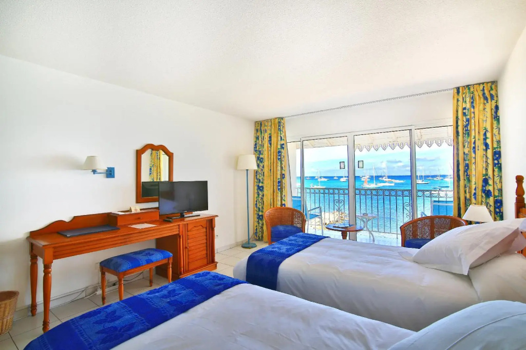 Le Beach Hotel
