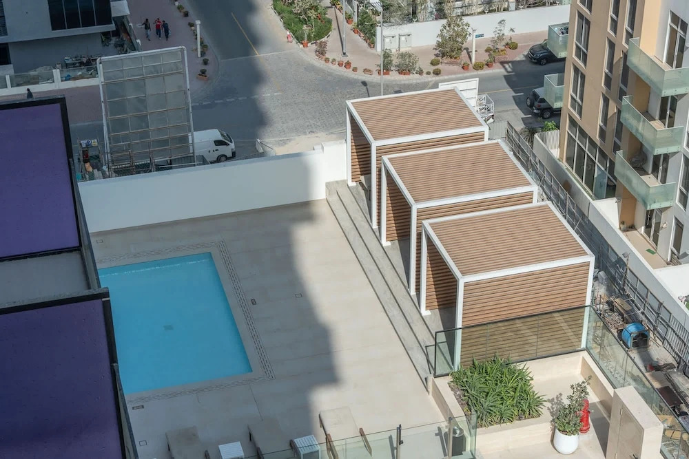 Gorgeous 1 Bedroom in Binghatti House and Sleeps 4