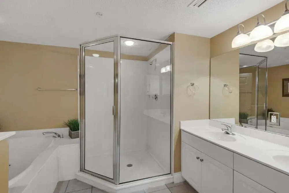 Majestic Beach Resort Tower II, 3 Bedroom Apartment